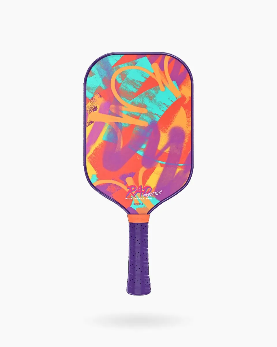 Close-up of T700 Raw Carbon Fiber grit on Madsteez Face Pro for professional spin performance