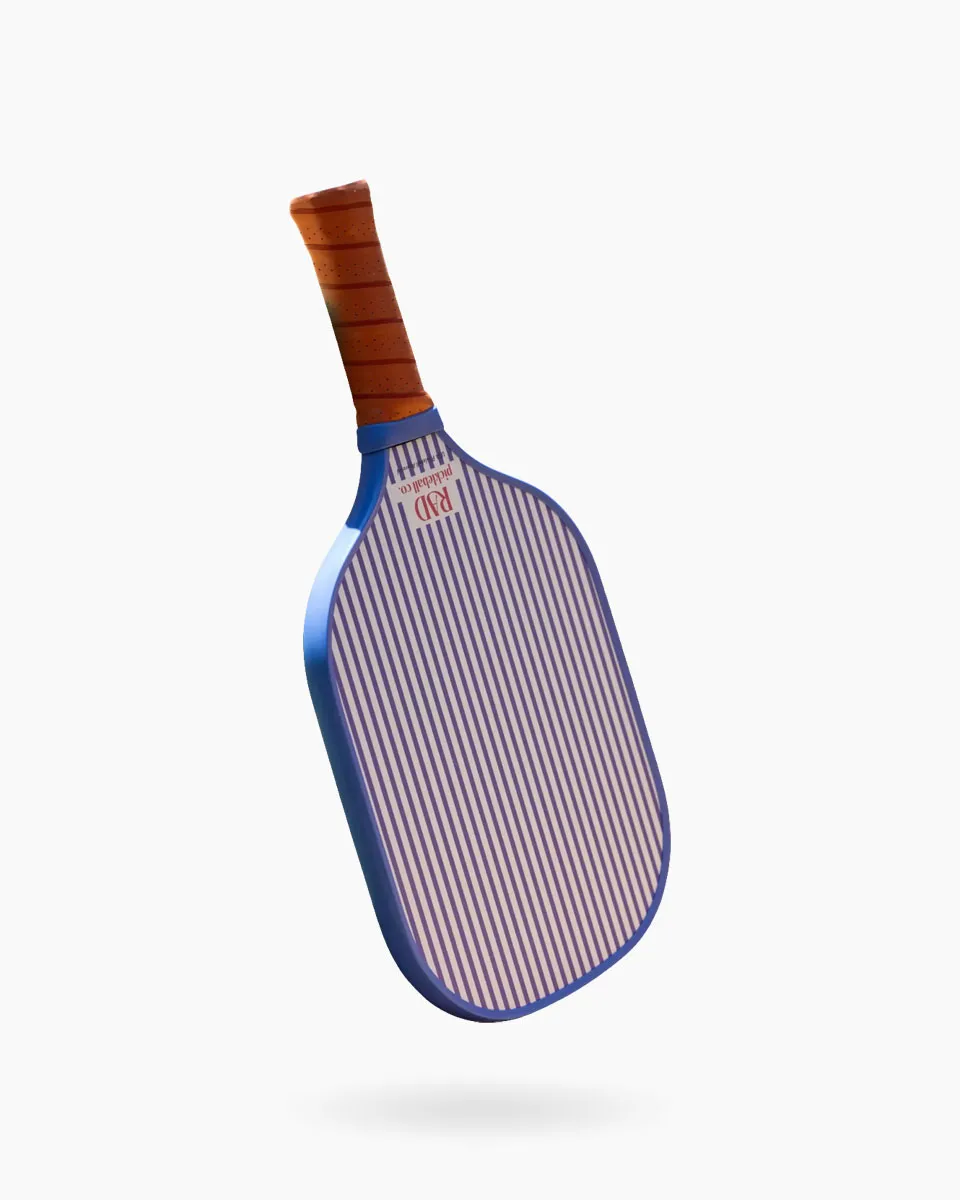 Close-up of the 130mm ergonomic handle and custom grip on The Newport paddle